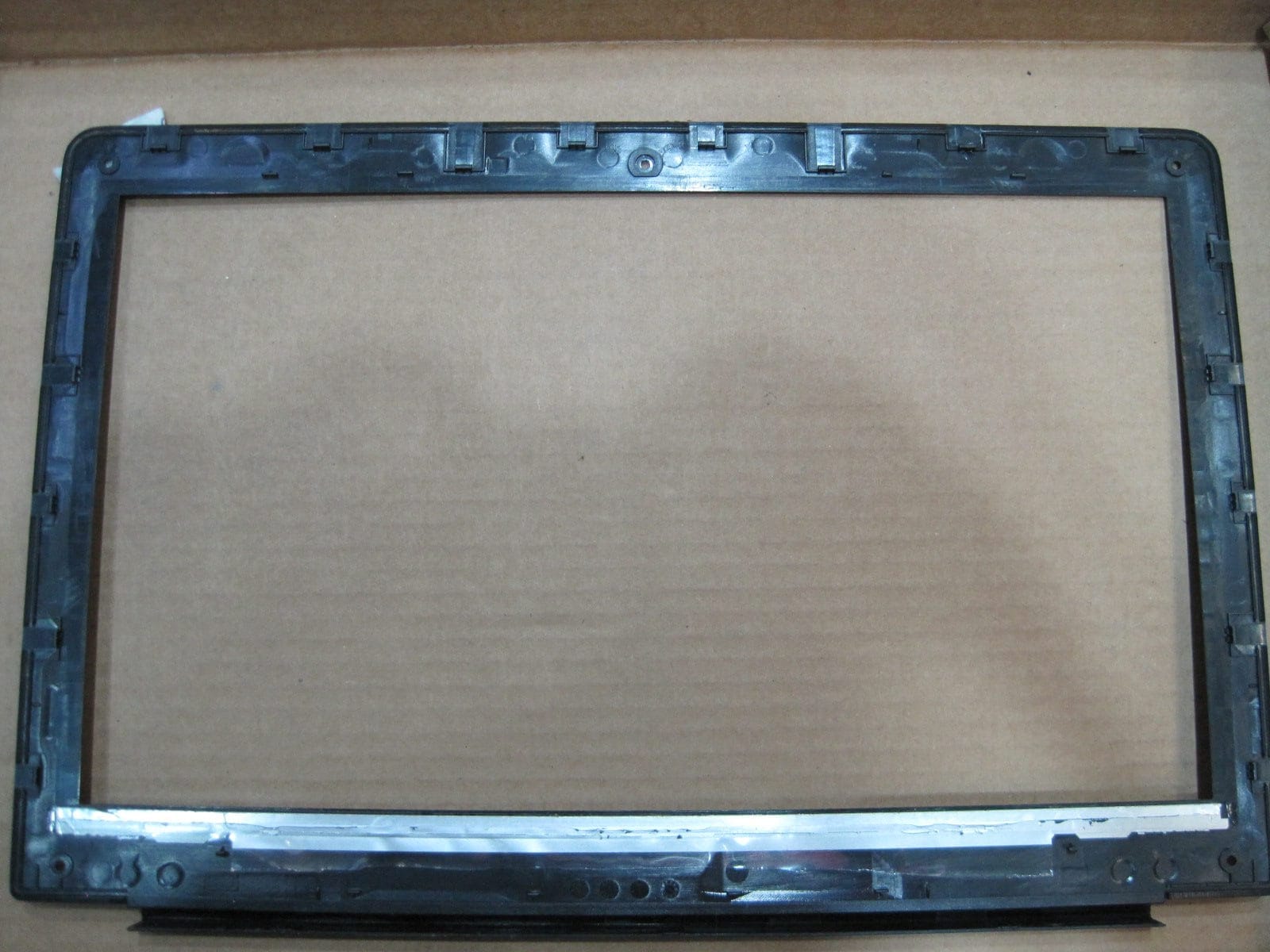 HTBOOK14 (N1401A) uyumlu bezel ön çerçeve