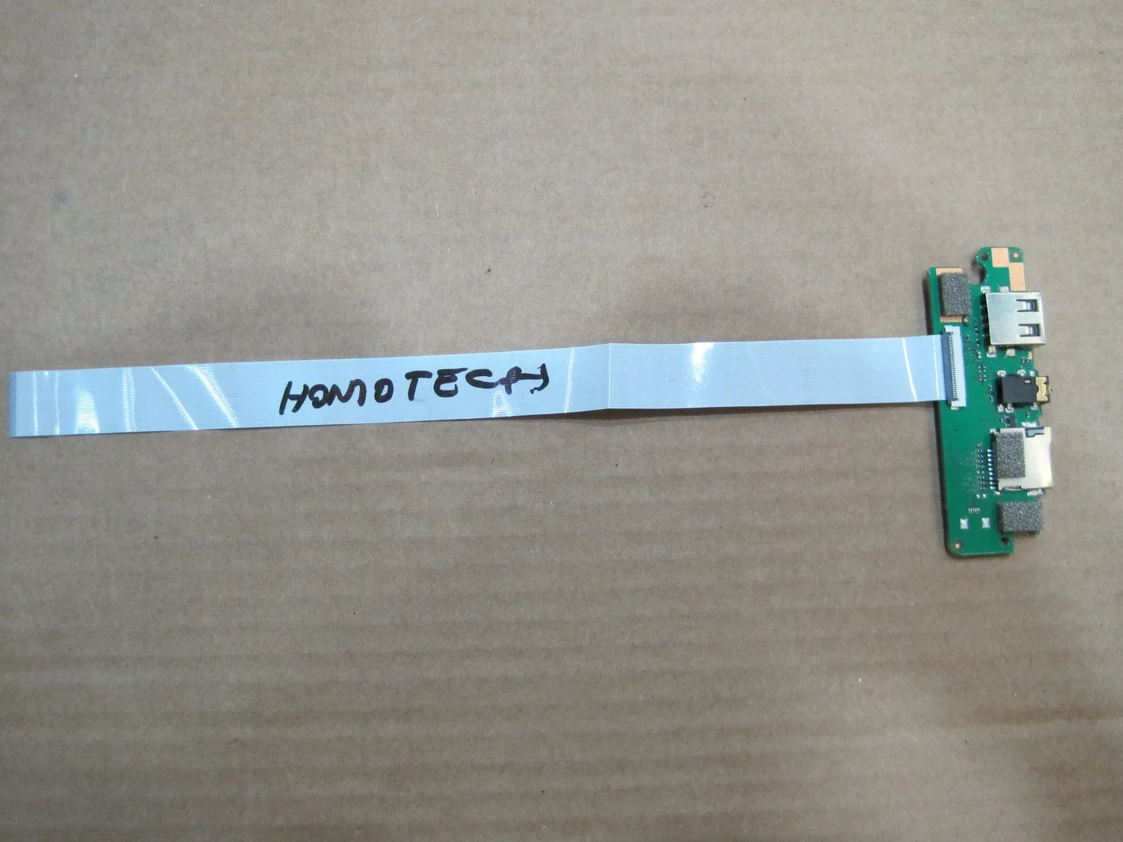 Hometech HT14 N1401A (HT Book 14-232B) notebook modeli için USB ve Ses Çıkış Kartı