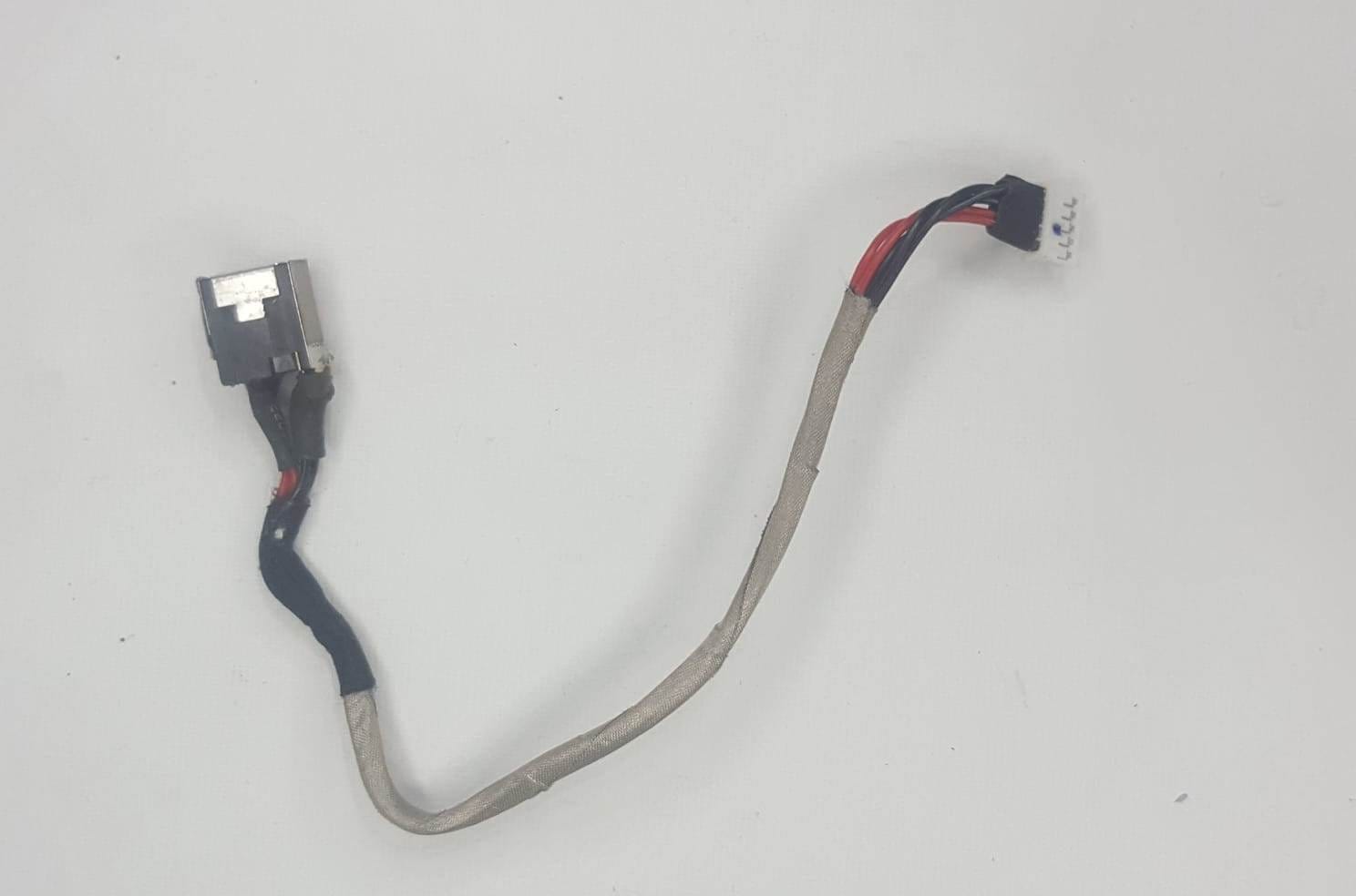 Lenovo İdeapad Z360 power jack girişi kablolu