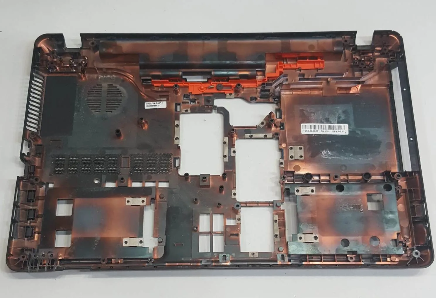 Packard Bell EasyNote LE69KB, TE69KB, TE69-CX ve TE69HW Alt Kasa