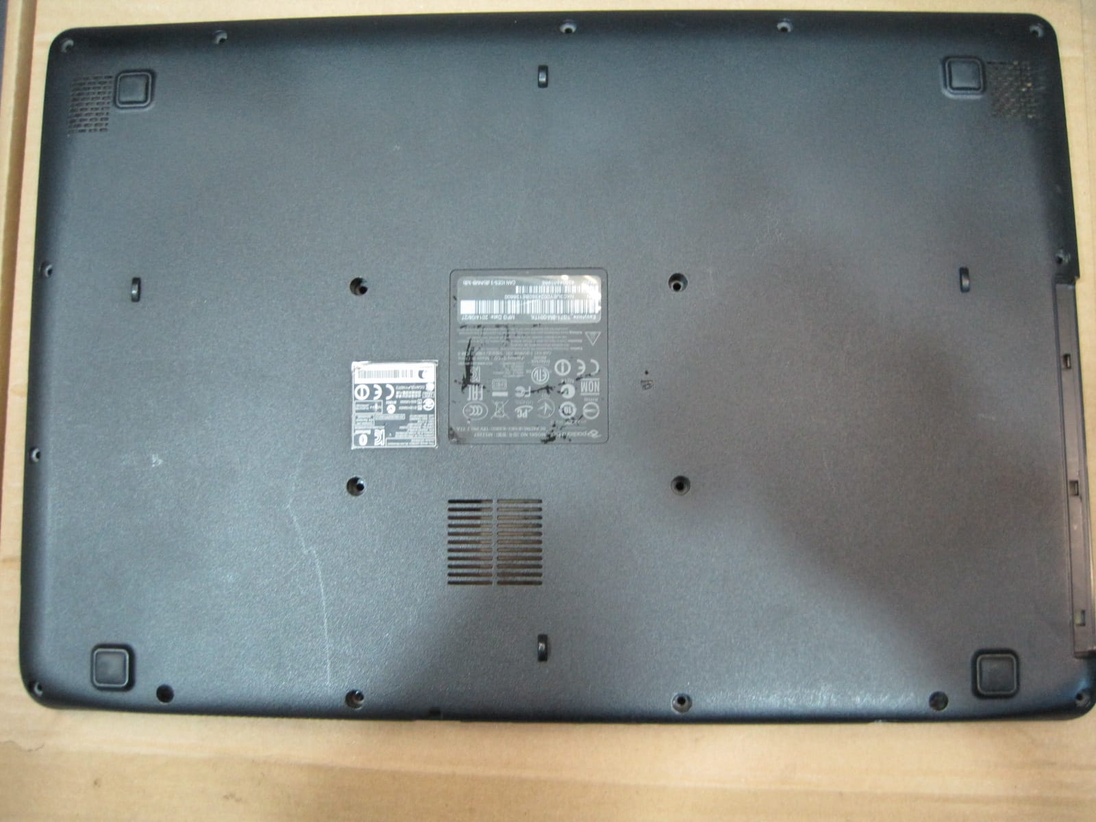 İnceleyen: 2 Packard Bell MS2397 Easynote TG71 TG81 Alt Kasa