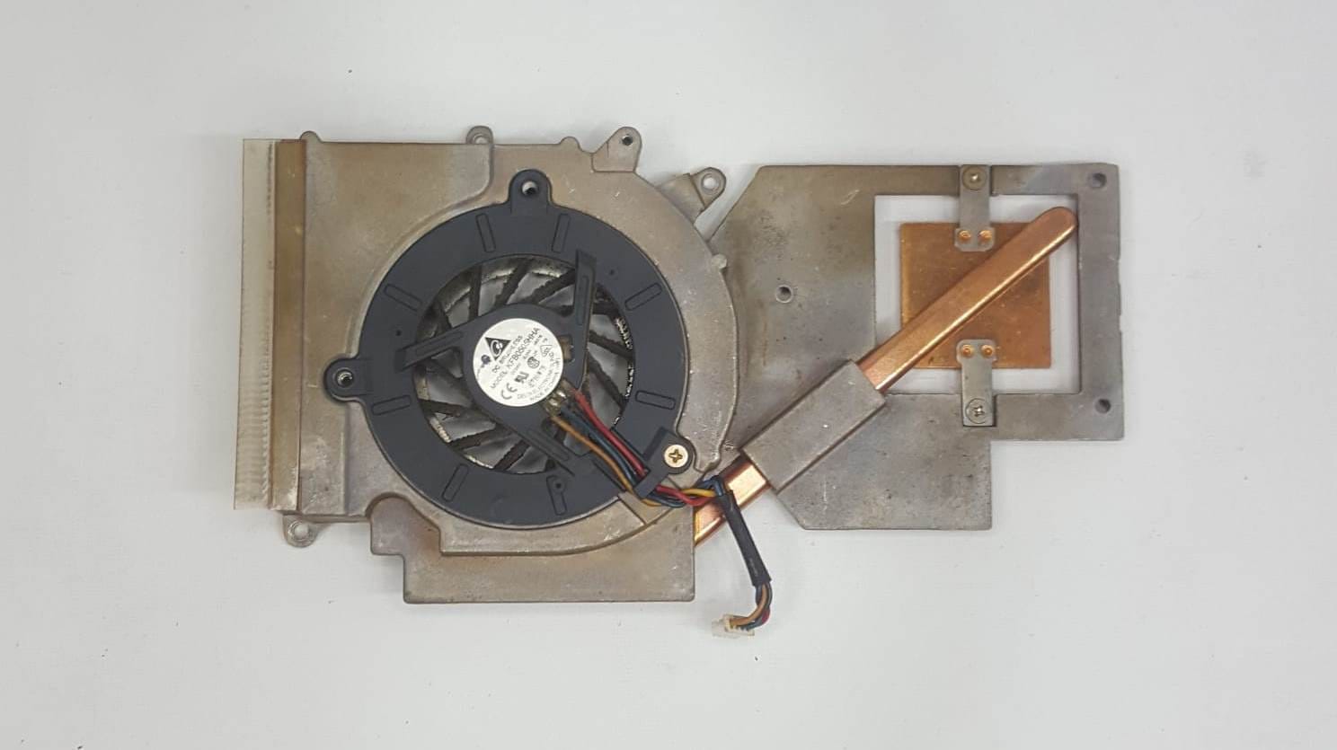 Asus M51V M51, M51Se, M51S, M51Va ve M51Vr serisi için işlemci fanı ve bakır soğutucu (heatsink)