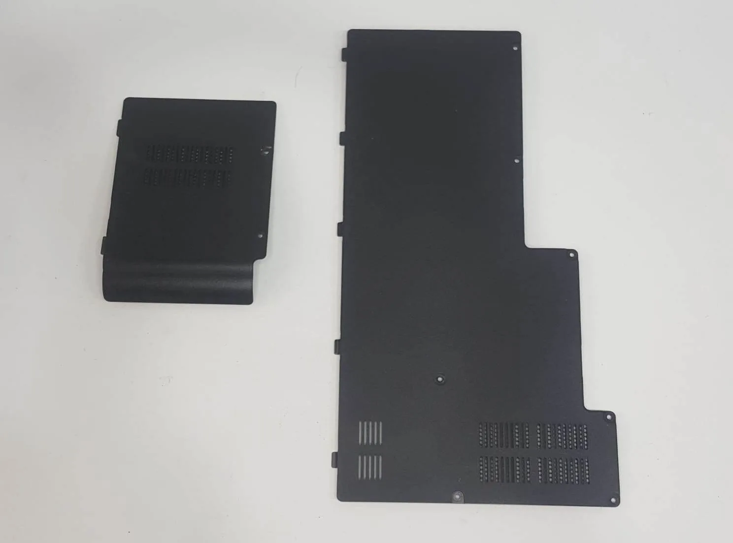 Asus X51R (X51, X51L, X51RL) serisi için HDD ve RAM servis kapakları