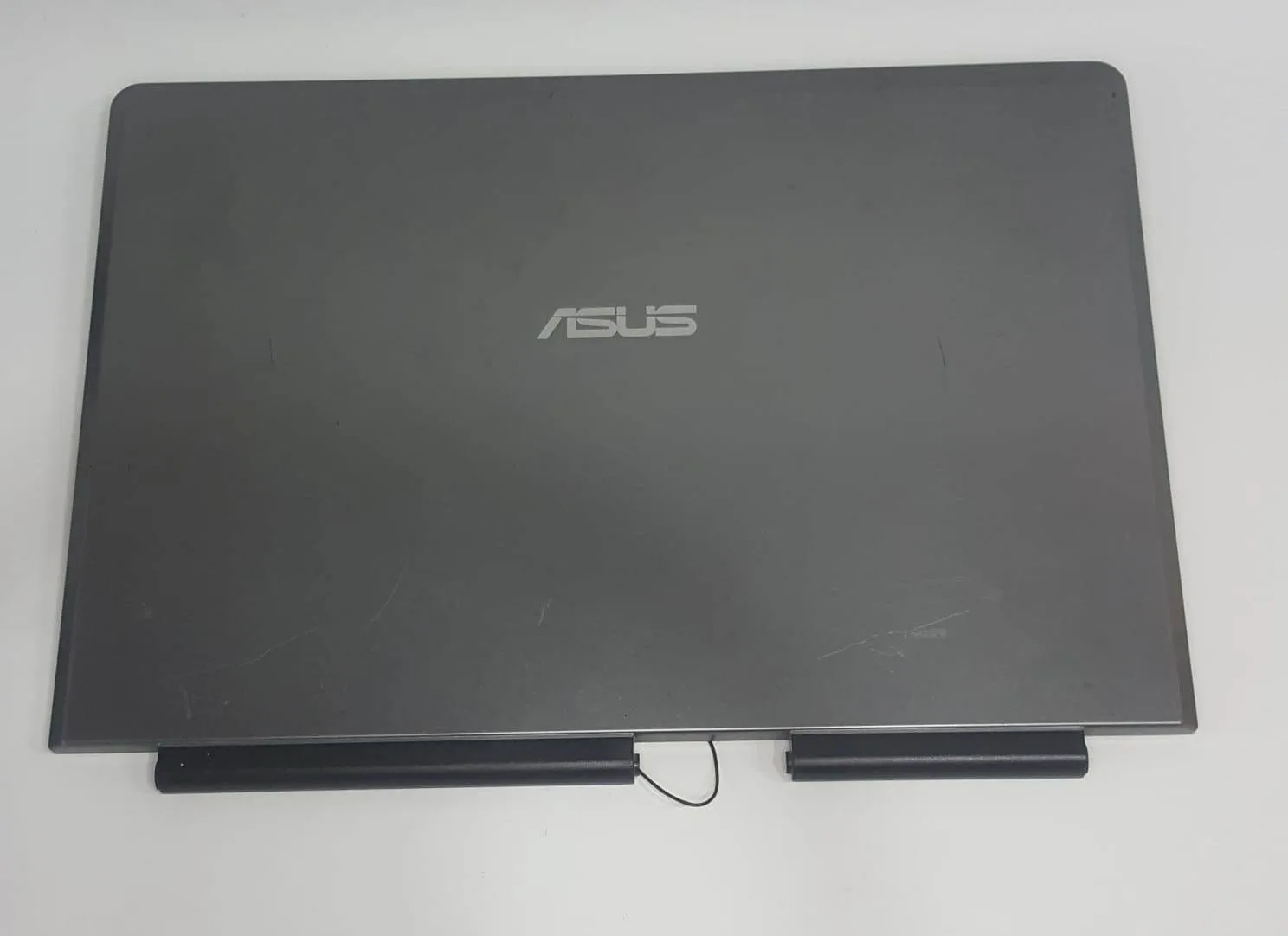 Asus X51R (ve X51, X51L, X51RL, X51H) serisi ile uyumlu LCD Arka Kapak (LCD Back Cover / A Shell)