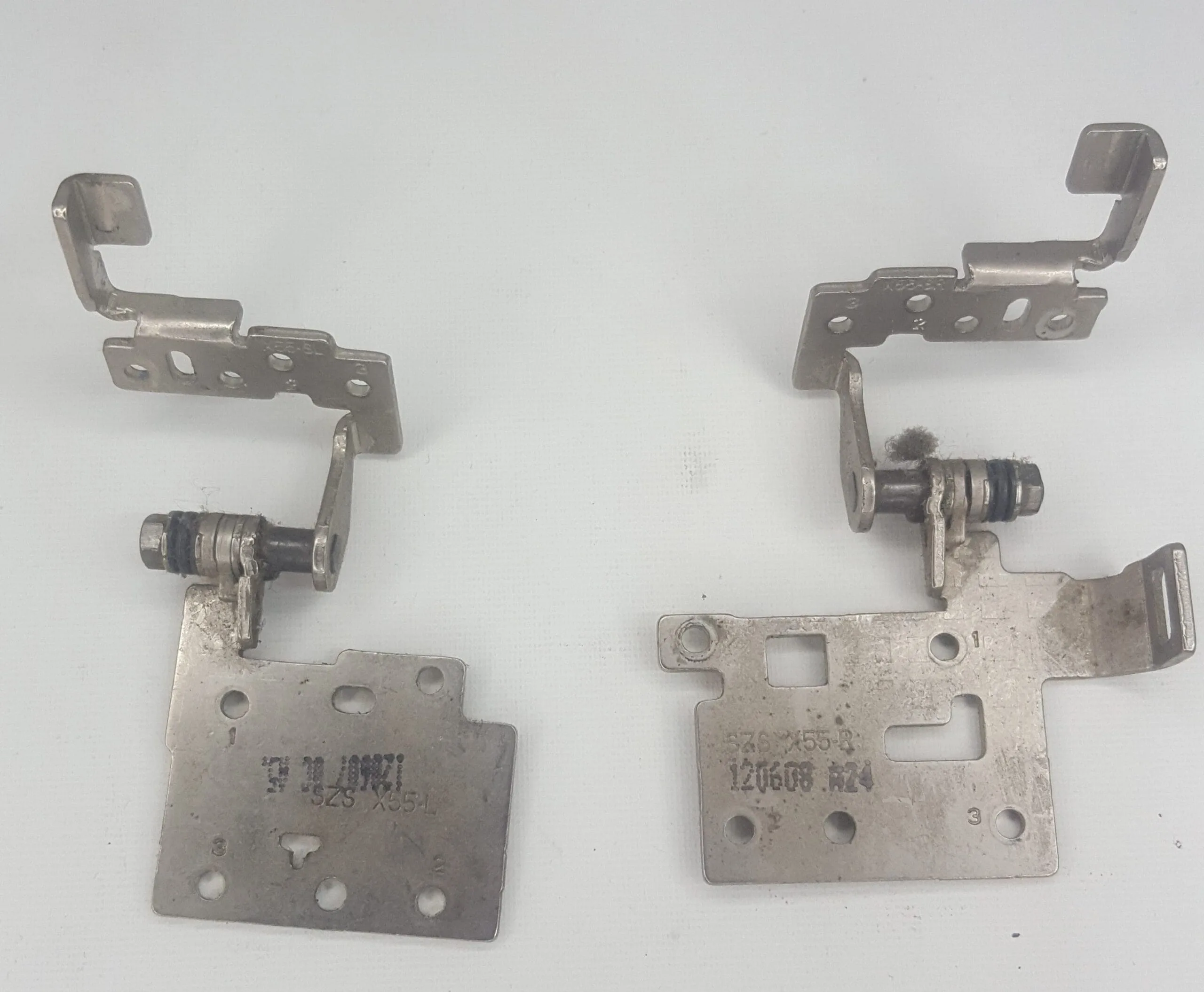 Asus X55, X55A, X55C ve X55U serileri için menteşe takımı (hinge set)
