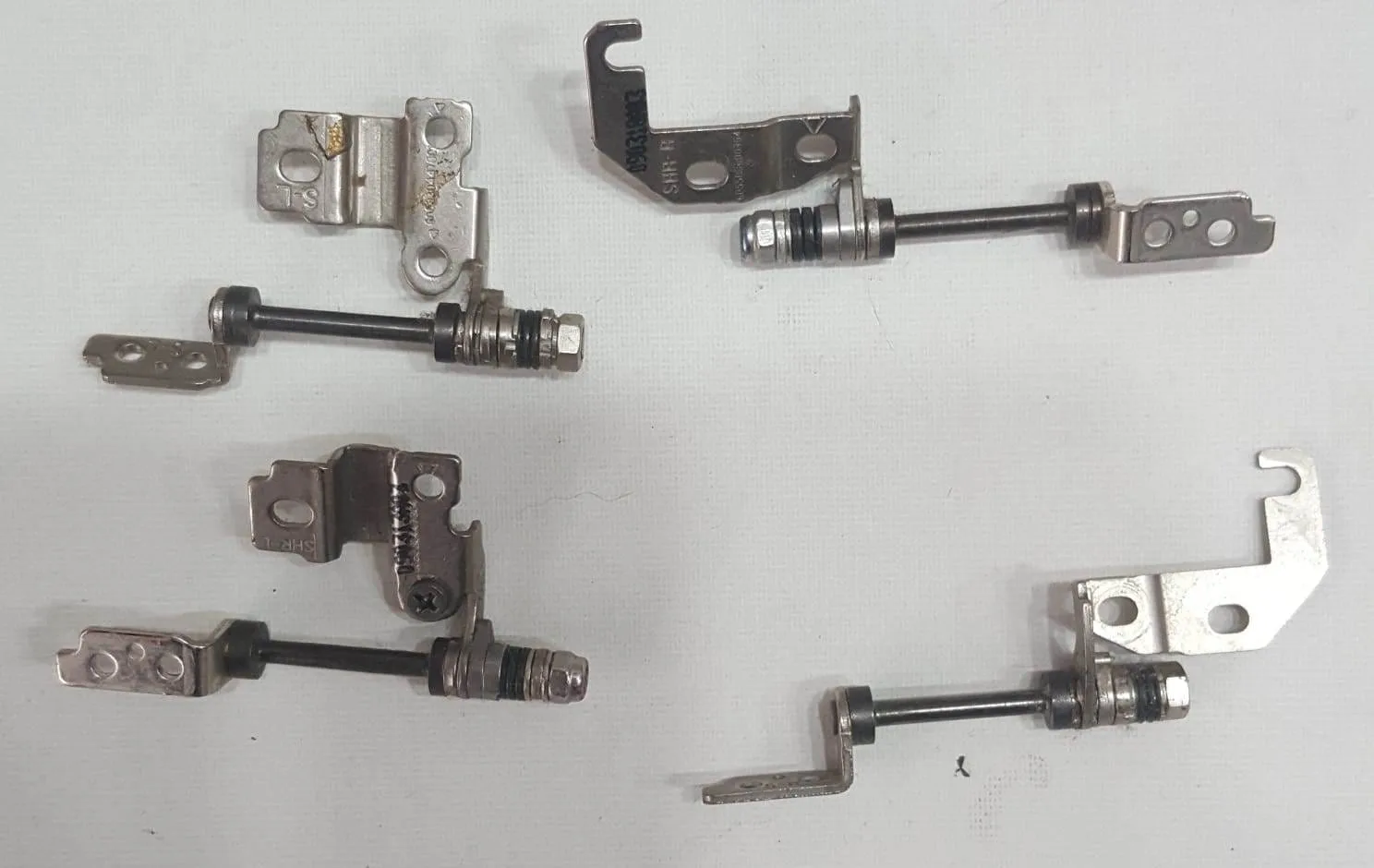 Compaq Mini 700, 701et ve 731et modellerinin ekran menteşe takımı (sağ ve sol metal kollar / hinges)