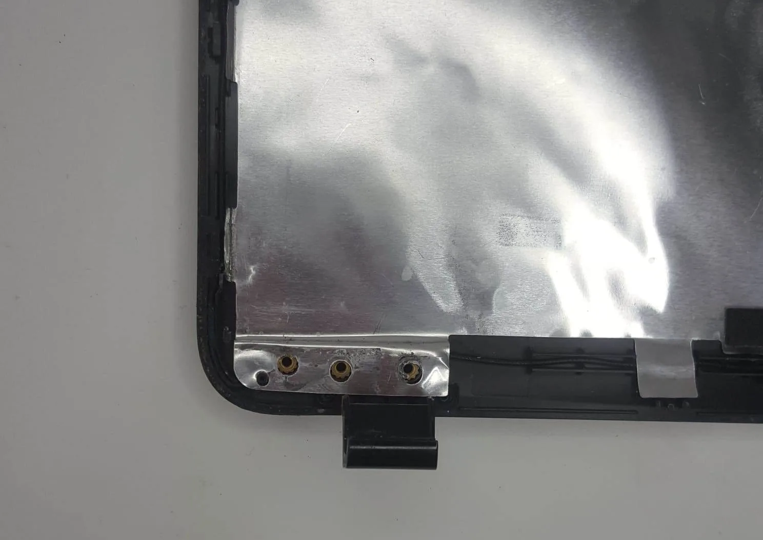 Dell Vostro 1015 (PP37L) dizüstü bilgisayarlar için uyumlu LCD ekran arka kapakları (LCD Cover) - Görsel 4