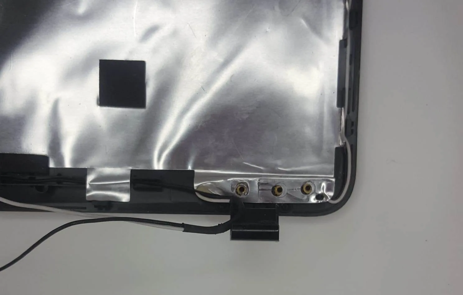 Dell Vostro 1015 (PP37L) dizüstü bilgisayarlar için uyumlu LCD ekran arka kapakları (LCD Cover) - Görsel 3