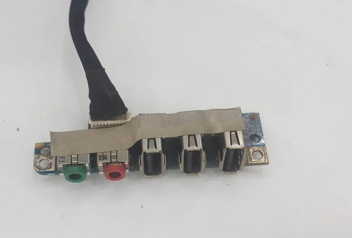 Lenovo 3000 N200-0769 modelinin USB ve kulaklık çıkışı (ses kartı/board)