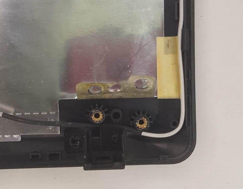 Lenovo IdeaPad G560, G565, G560e ve G565e (20042, 20071, 0679, 4365) modelleri için LCD ekran arka kapağı 1