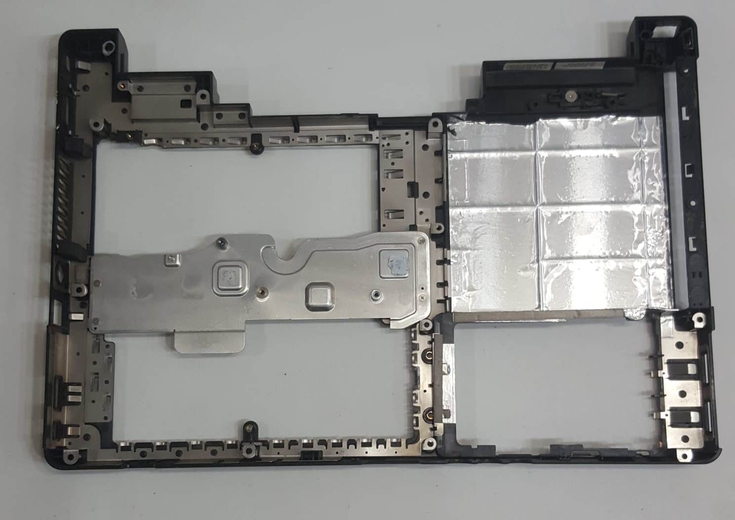 MSI Megabook S420 (MS-1024) S420, S425, S430, S450 ve VR330 modelleri için alt kasa MSI Megabook S420 (MS-1024) S420, S425, S430, S450 ve VR330 modelleri için alt kasa