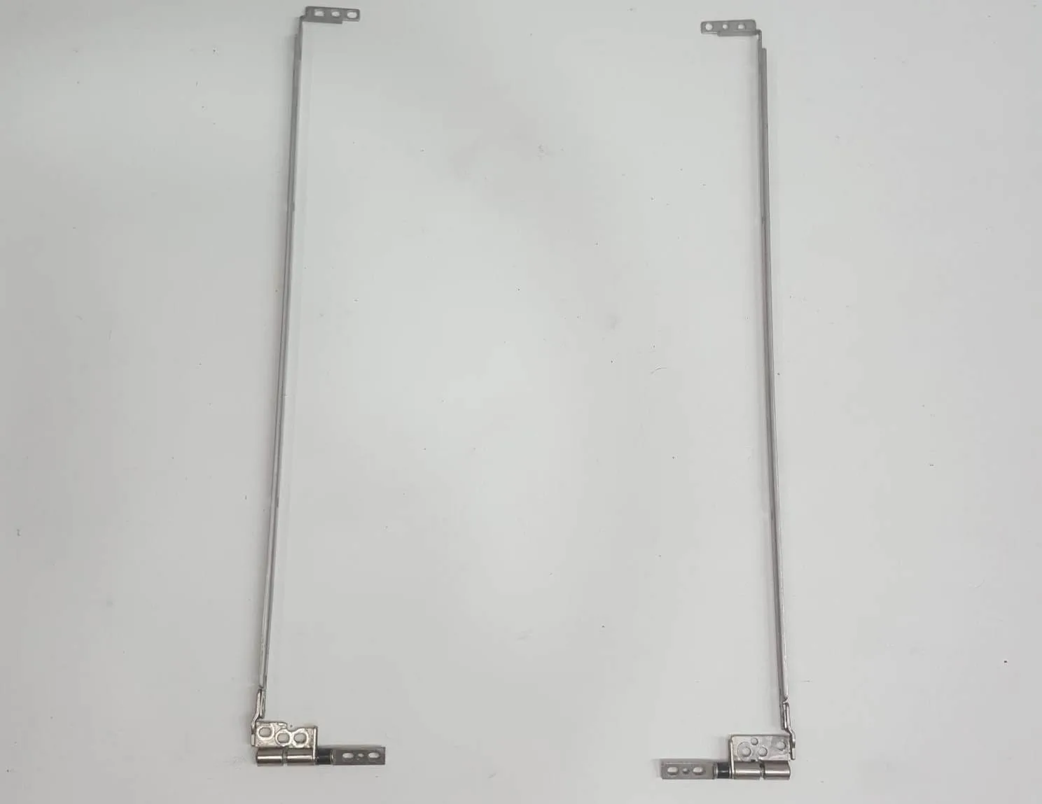 Toshiba Satellite L10 L10-102 L20 L20-101 Menteşe Takımı - Görsel 2