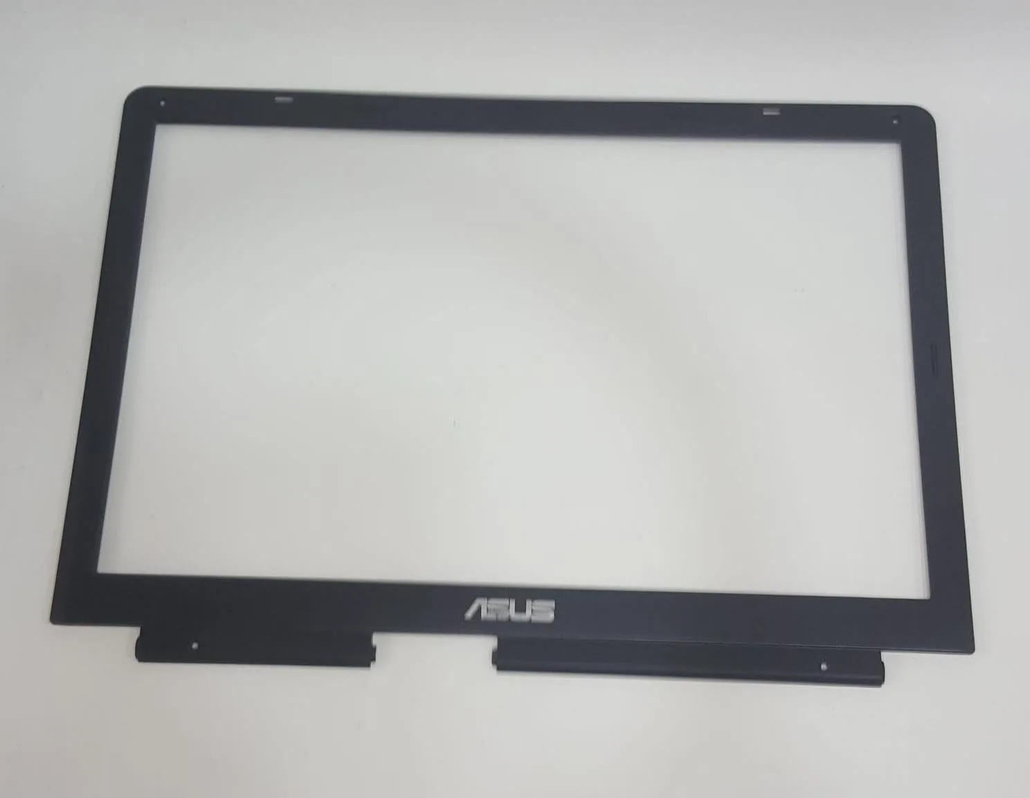 Asus X51R (X51, X51L, X51RL, X51H) serisi ile uyumlu LCD Ön Çerçeve (LCD Bezel / B Shell)