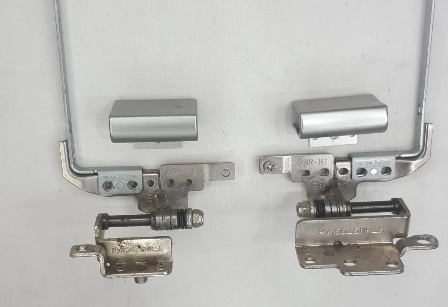 HP G62 G62-B16ST G62-B10ST G62-B02ET Menteşe Takımı + Menteşe Kapakları (Sağ ve Sol Set)