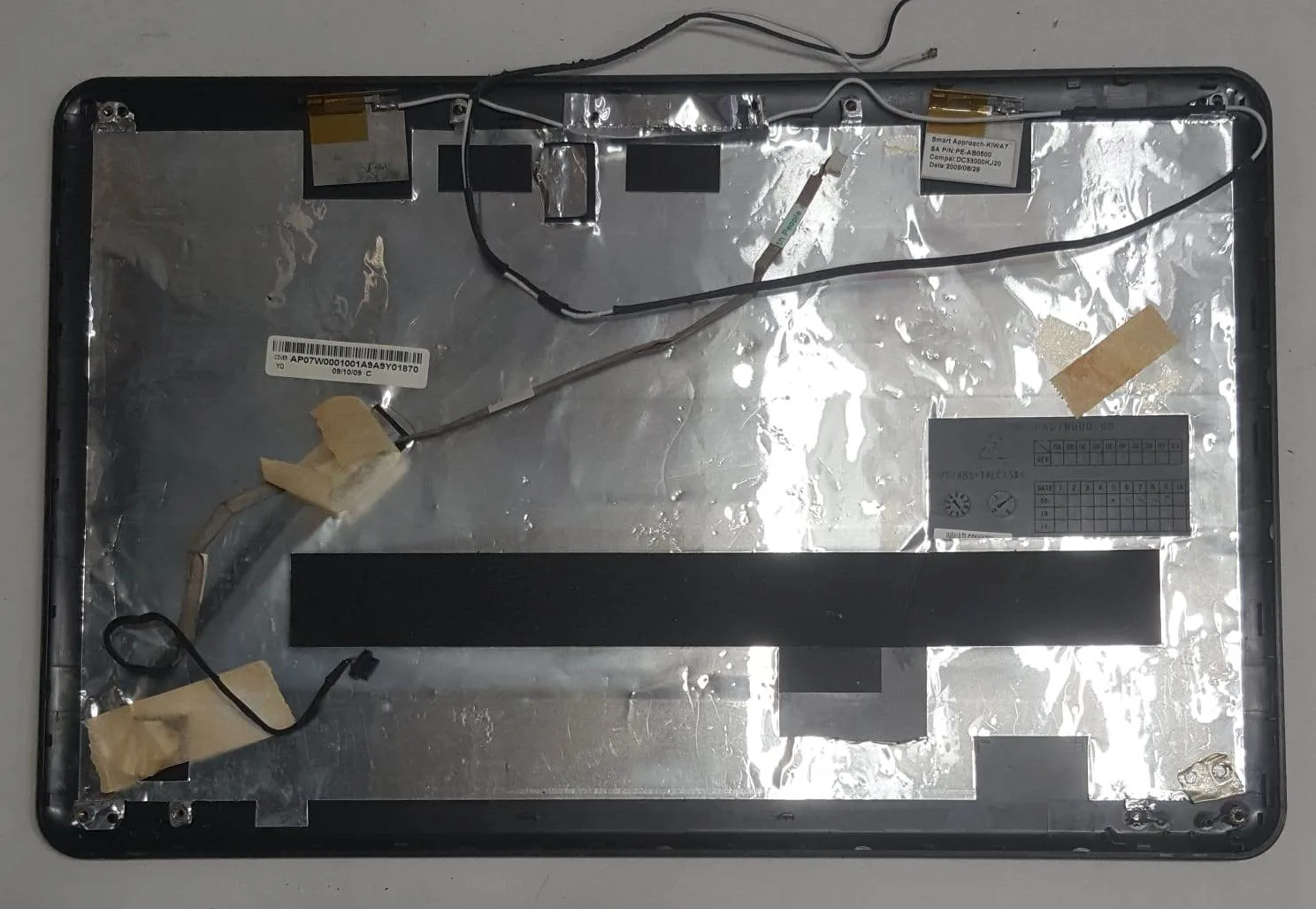 Lenovo G550 ve G555 Serisi ile %100 Uyumlu Ekran Arka Kapağı (Back Cover / LCD Top Cover)