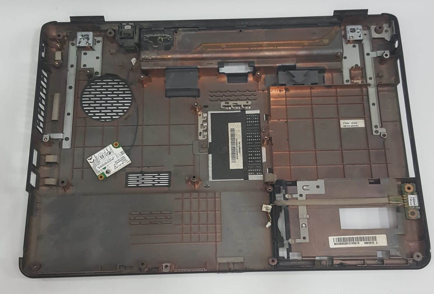 Toshiba Satellite L300 Notebook Alt Kasa (Bottom Case) Siyah