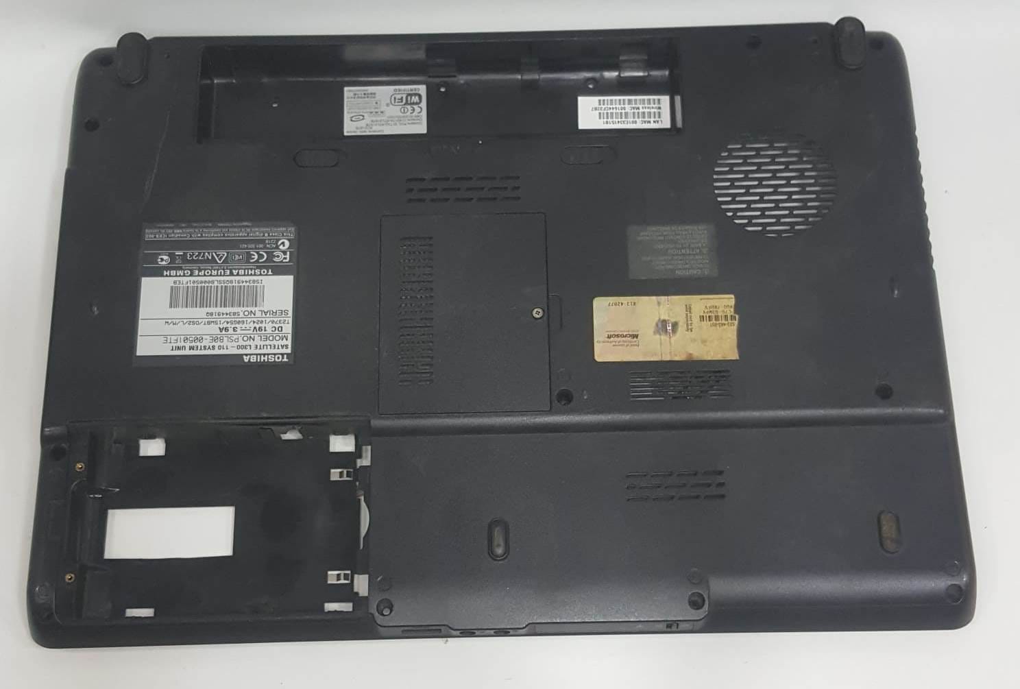 Toshiba Satallite L300 Alt Kasa1