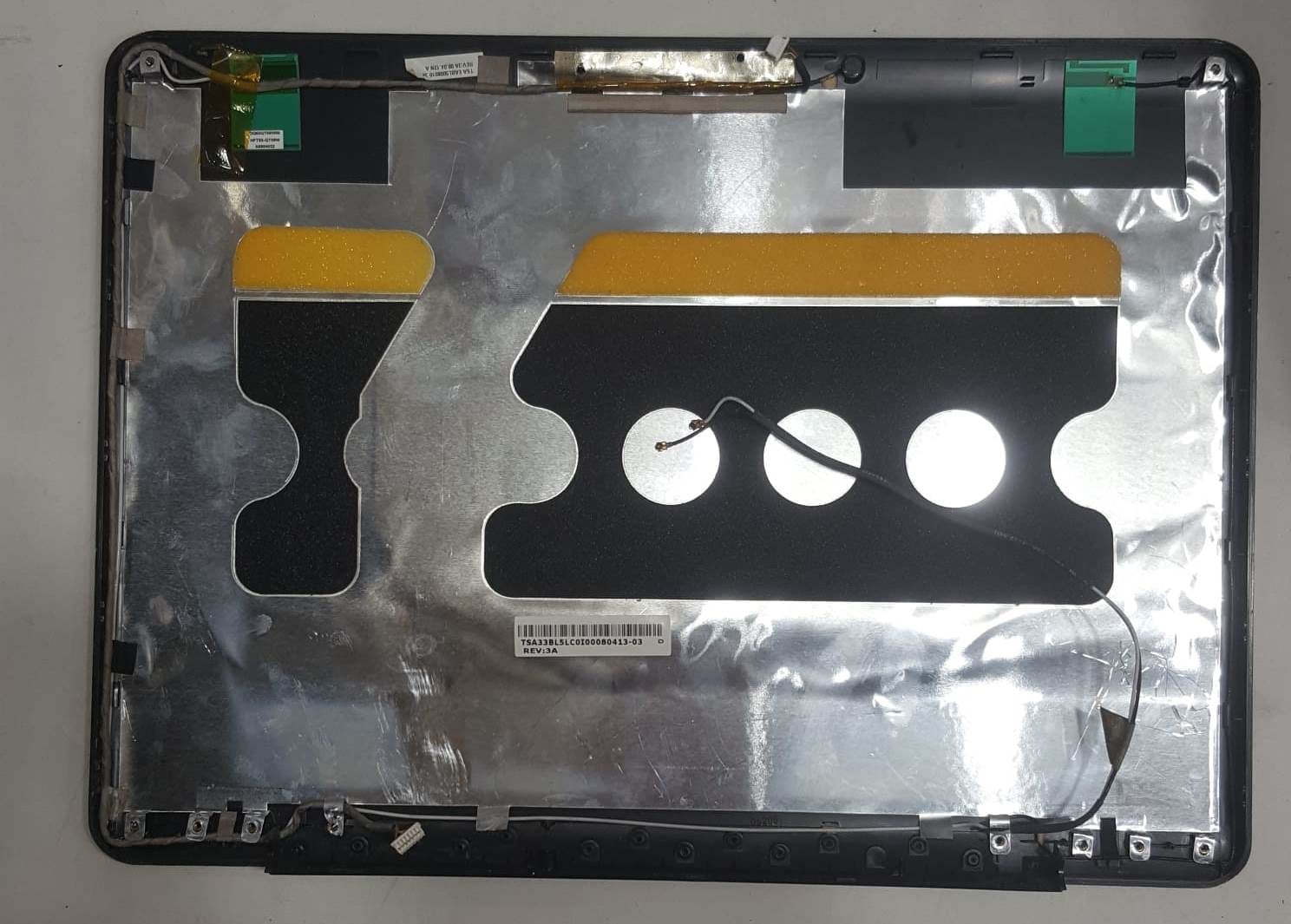 Toshiba Satellite A300 A300D A305 A305D LCD Back Cover Ekran Arka Kasası