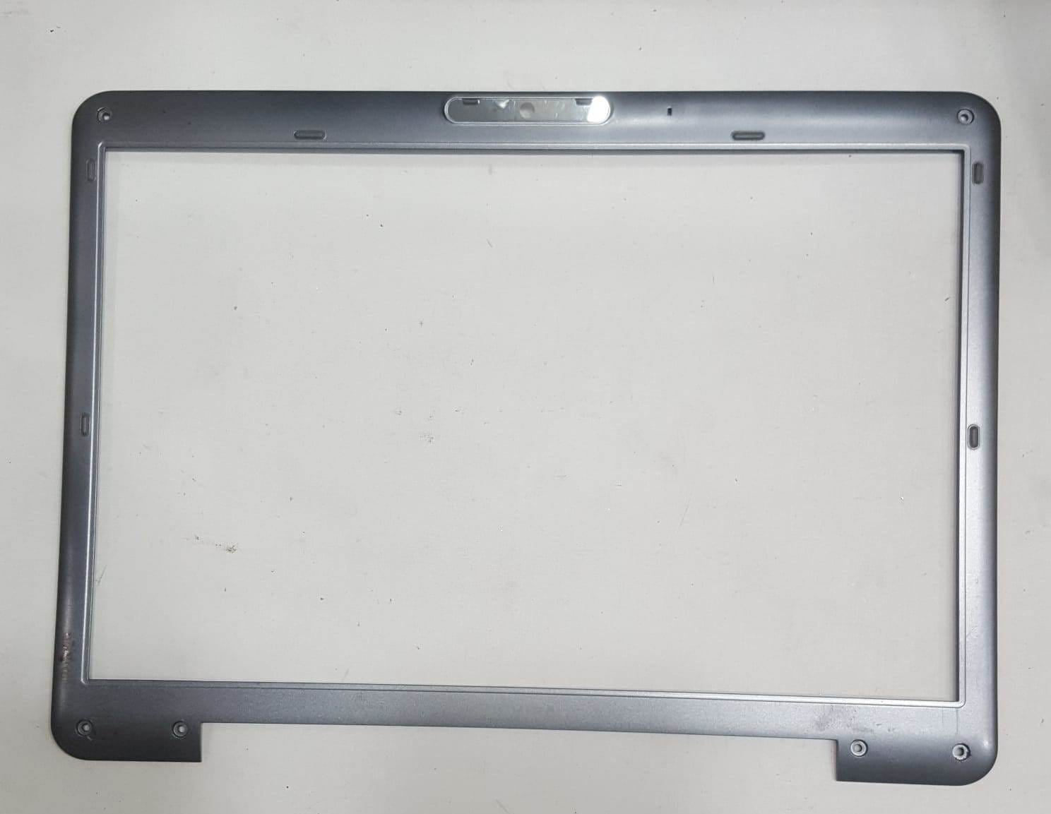 Toshiba Satellite A300 A300D A305 A305D LCD Ön Çerçeve Bezel (B Kasası)