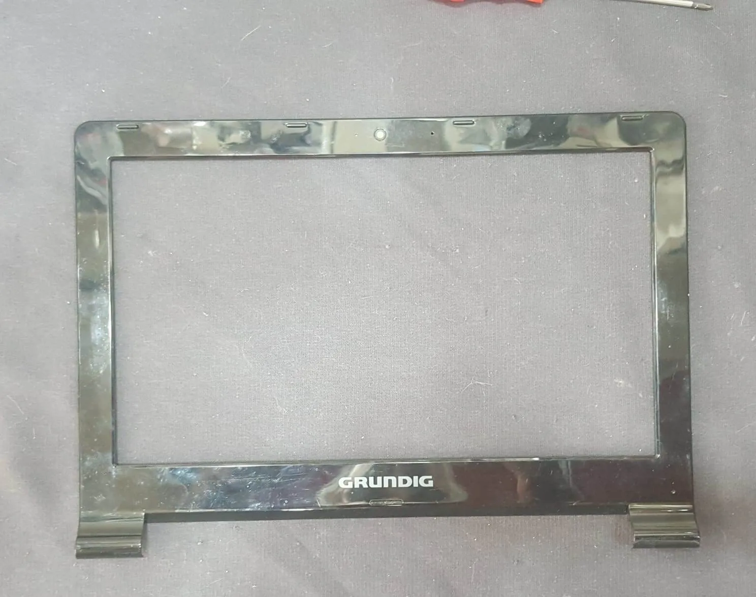 Grundig GNB 1150 B1 N2 LCD Ön Çerçeve (W510TU / Clevo W510) - Ekran Çerçevesi - Görsel 2