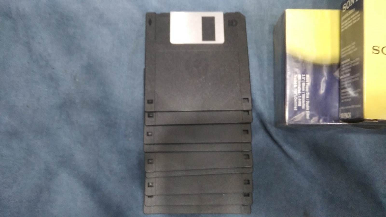 Sony 3.5 Inç 2HD Floppy Disk 1.44 MB – 1 Adet Sıfır Tekli Disket